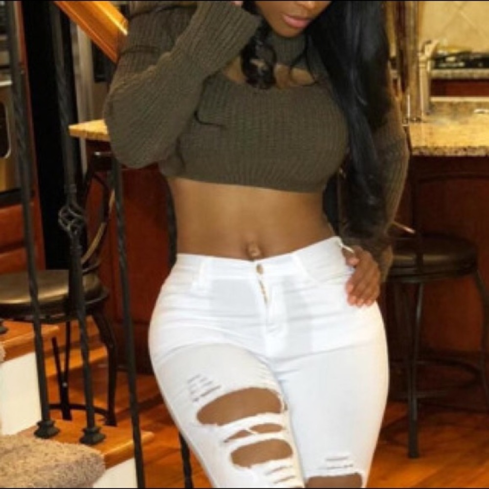 Gorgeous Cut-Out Rib Knit Army Green Long Sleeve W/Ribbed CuffCrop Style Sweater